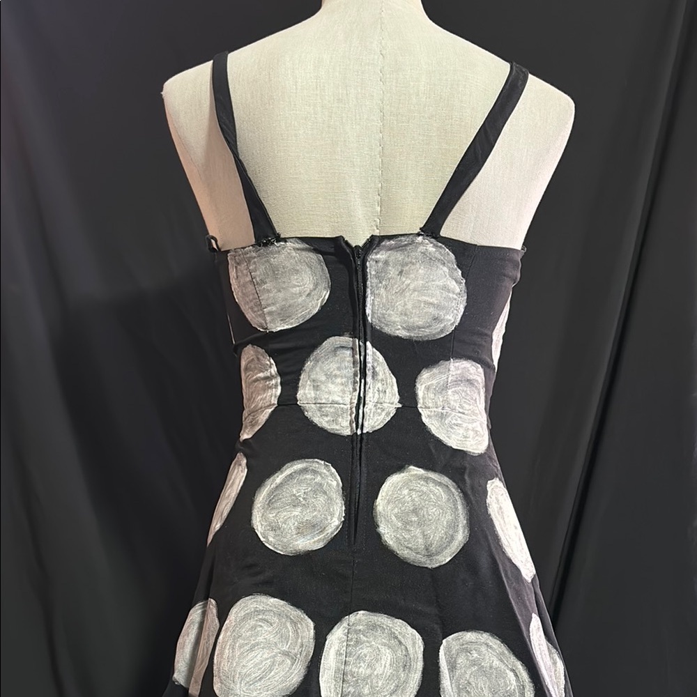 Black and White A-Line Cocktail Dress - preloved - Picture 6 of 8